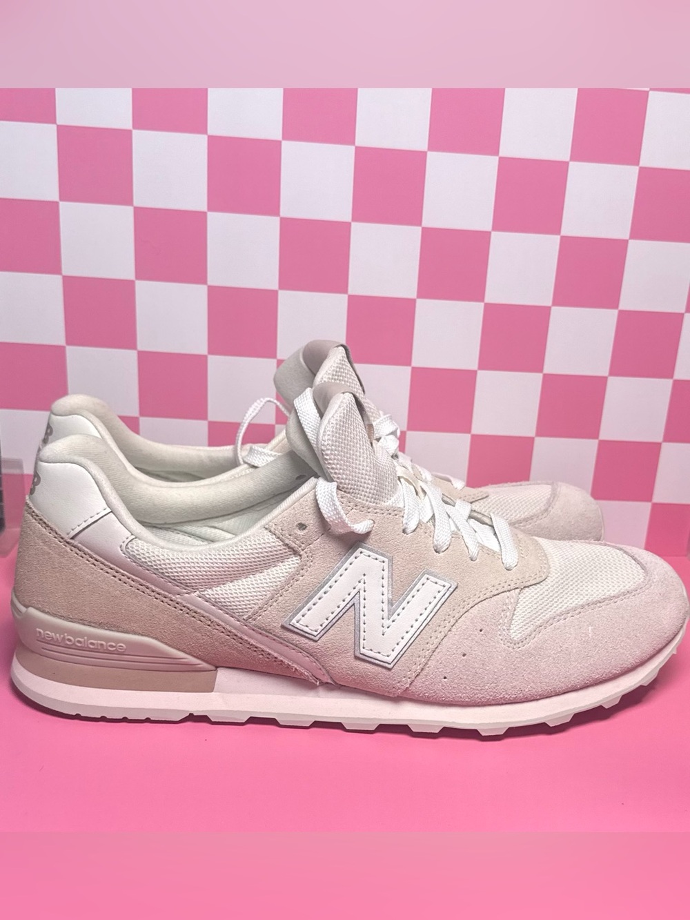 New Balance Sneakers Beige and White